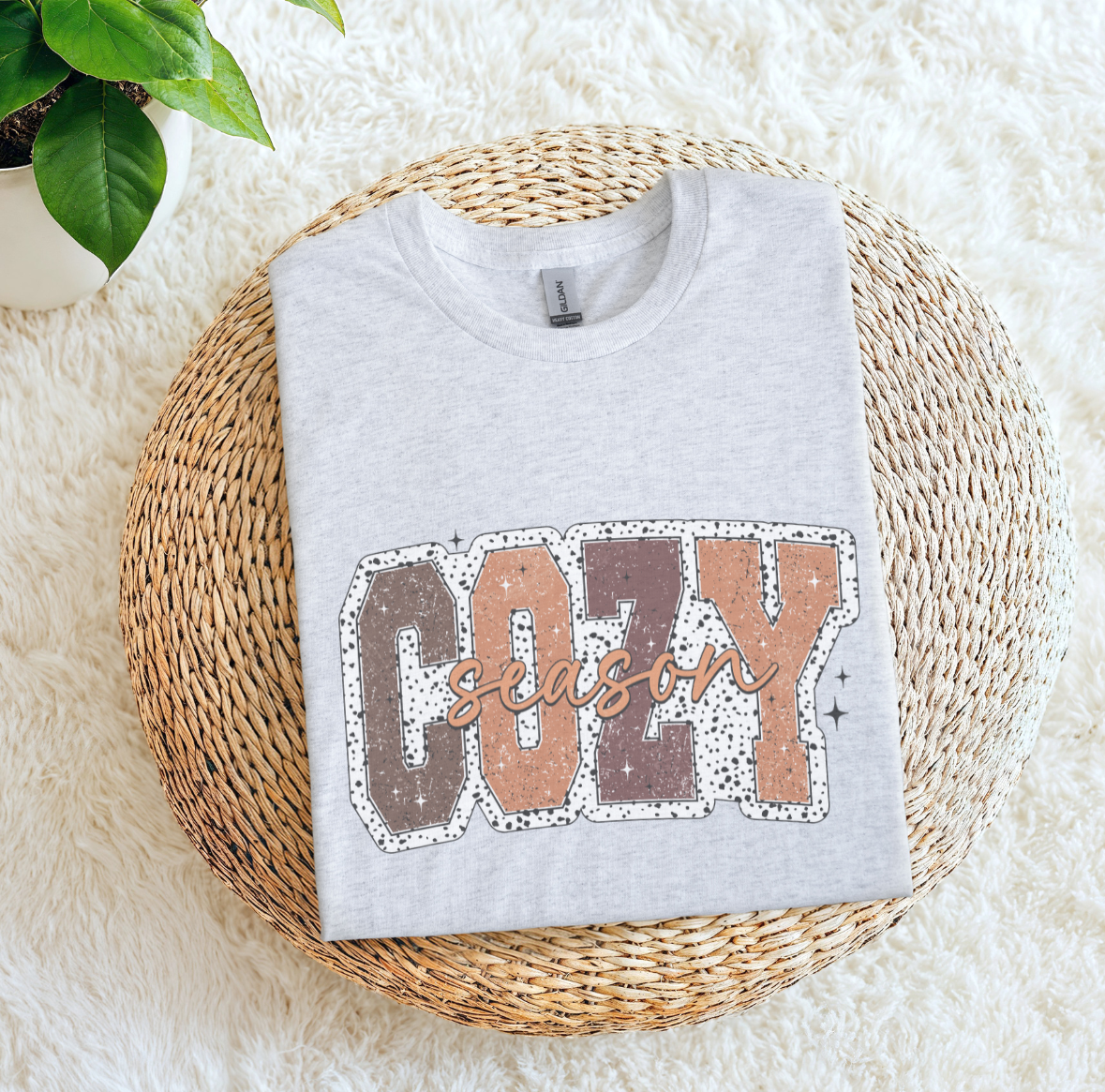 TRENDY COZY SEASON TSHIRT