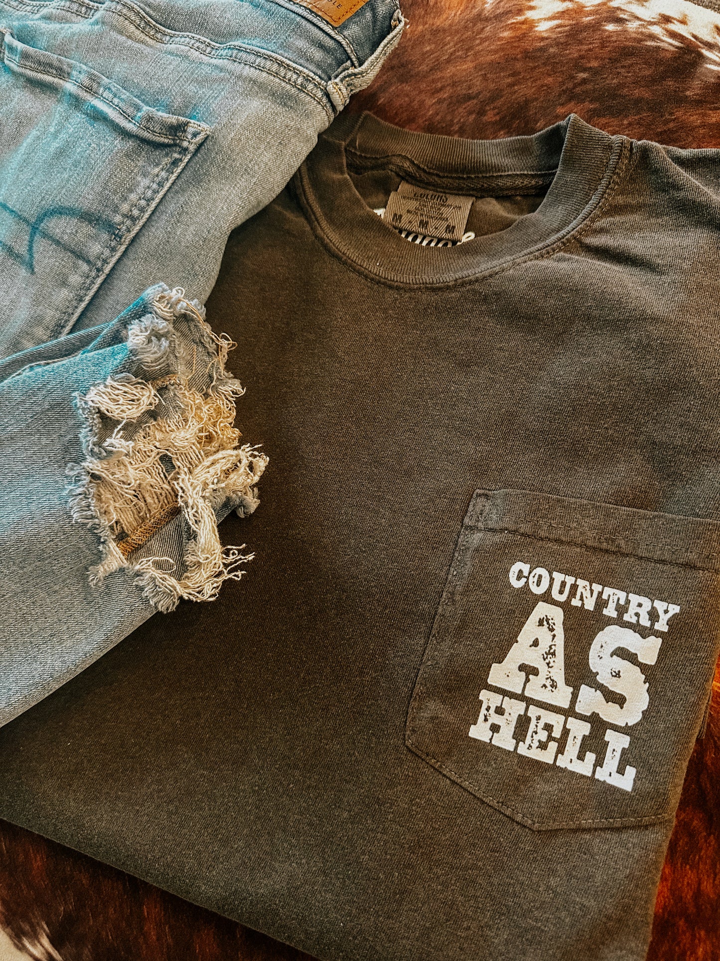 COUNTRY AS HELL POCKET TEE