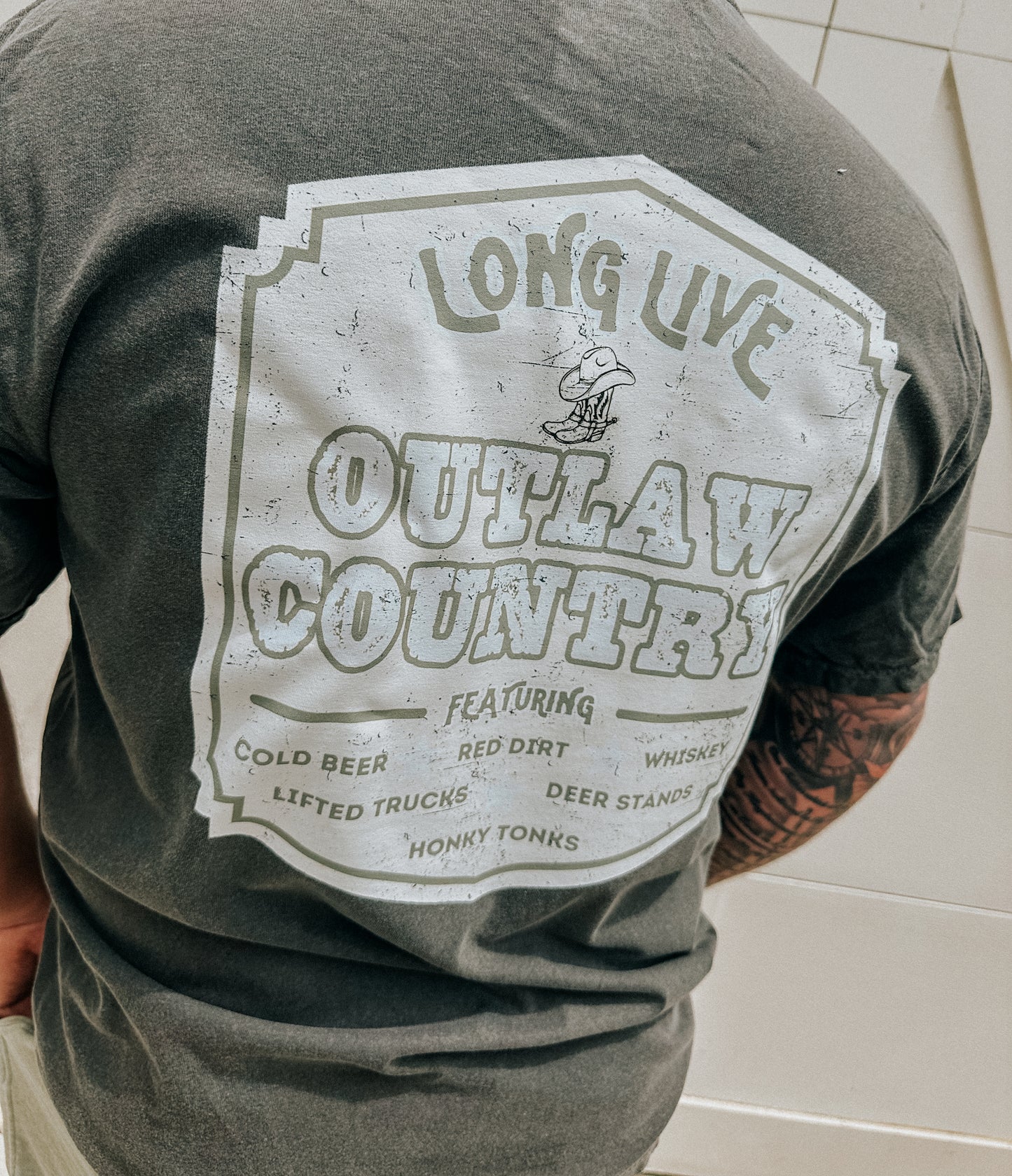 OUTLAW COUNTRY POCKET TEE