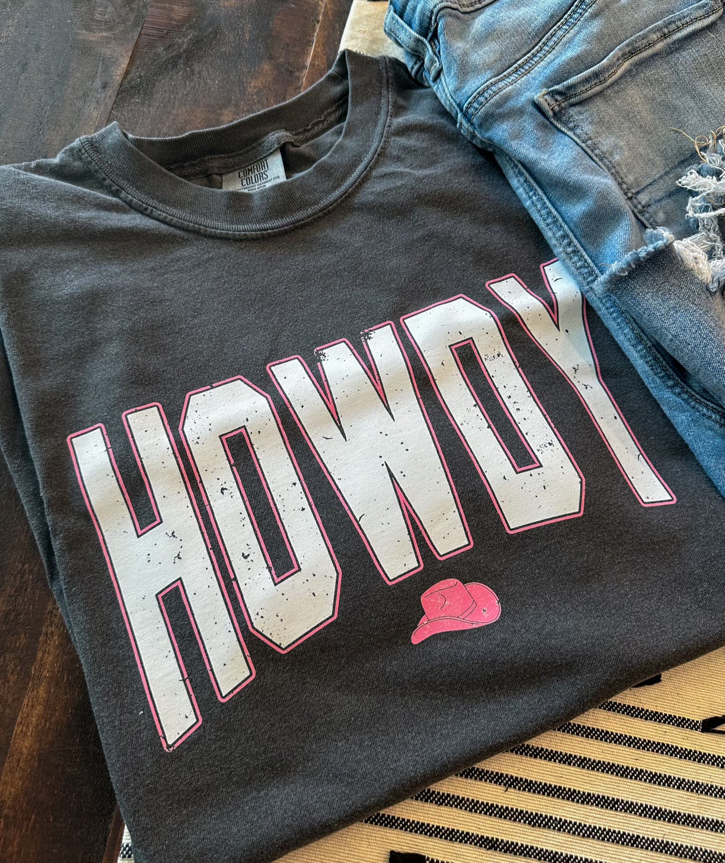 HOWDY TSHIRT